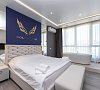 Gold Wings Хоста